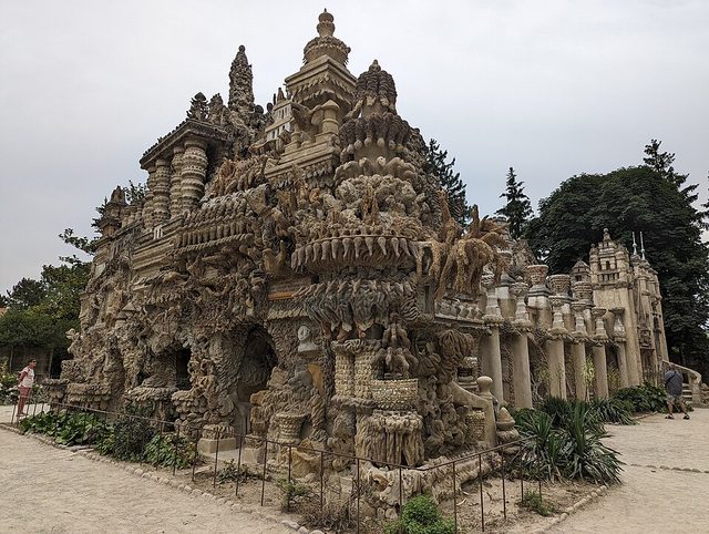Le Palais idéal du Facteur Cheval à Hauterives, vue d'ensemble